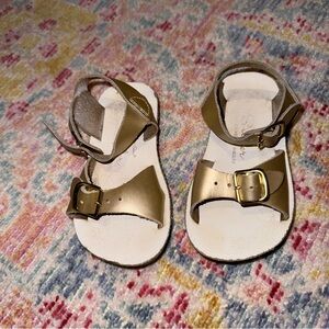 Salt Water Sun San Sandals Girls Size 7 Gold